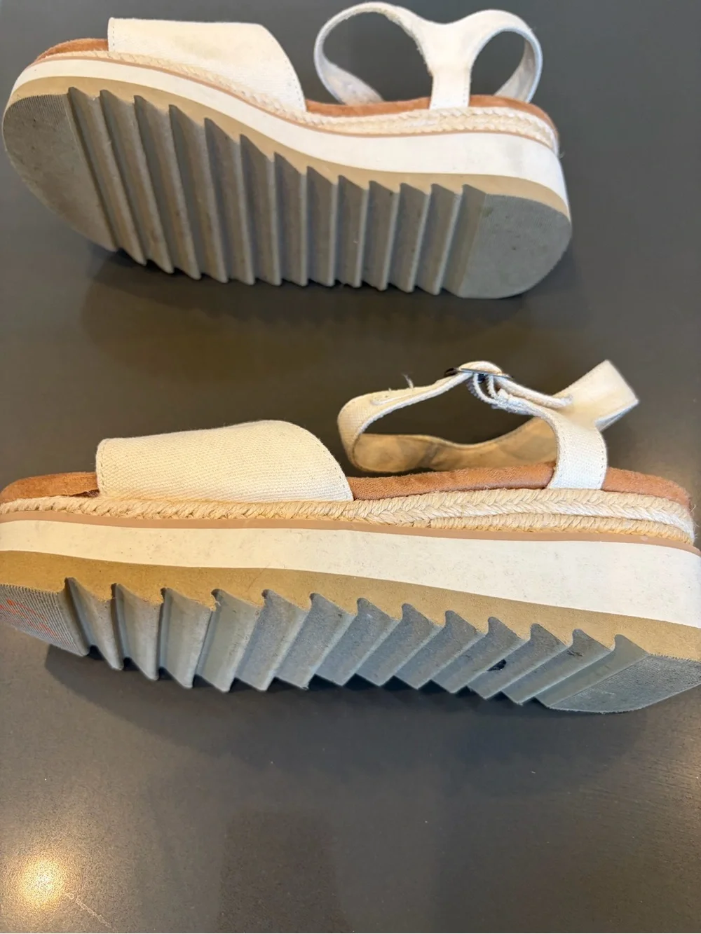 Toms casual slingback